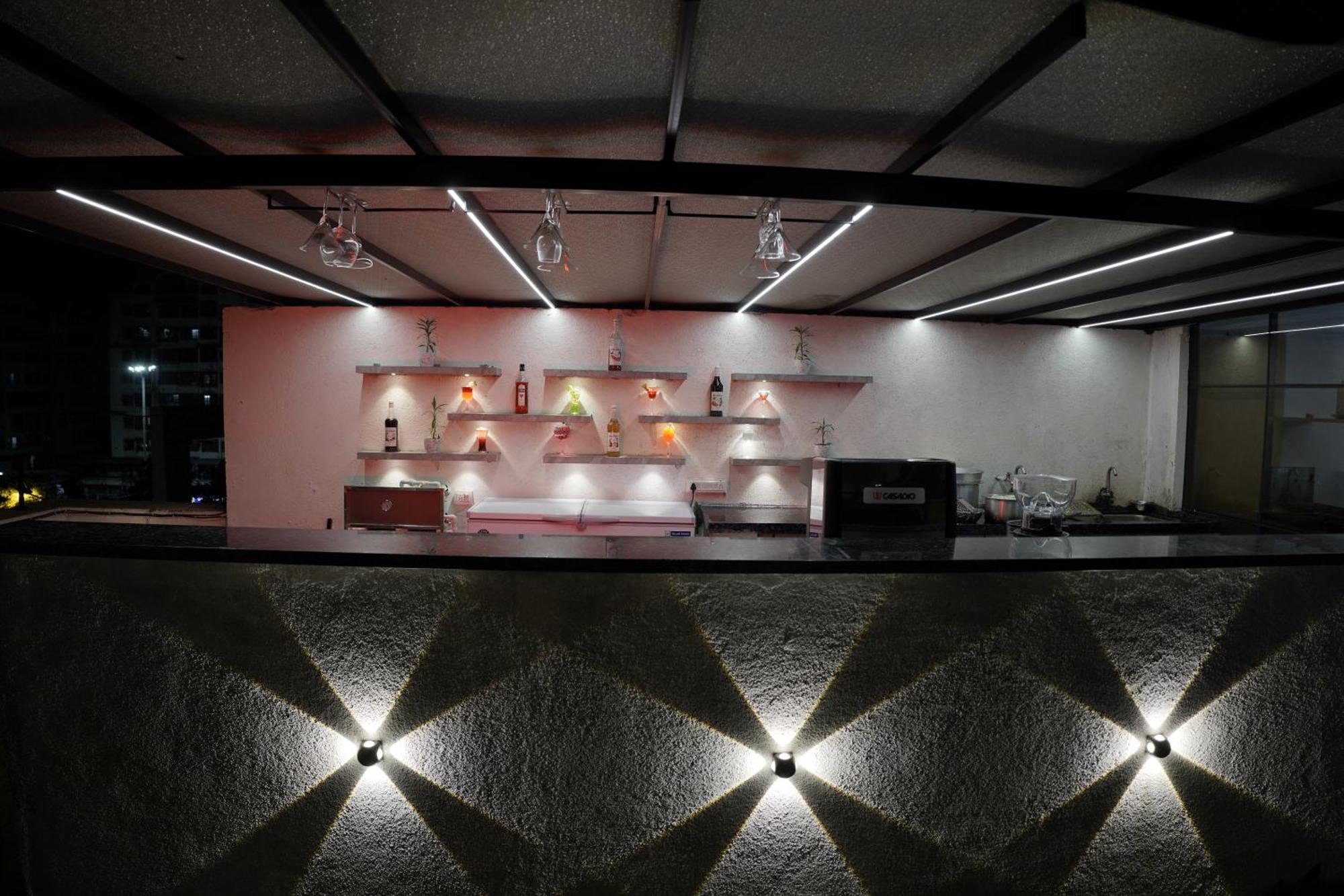 Hotel Royal Accord Surat Exterior foto