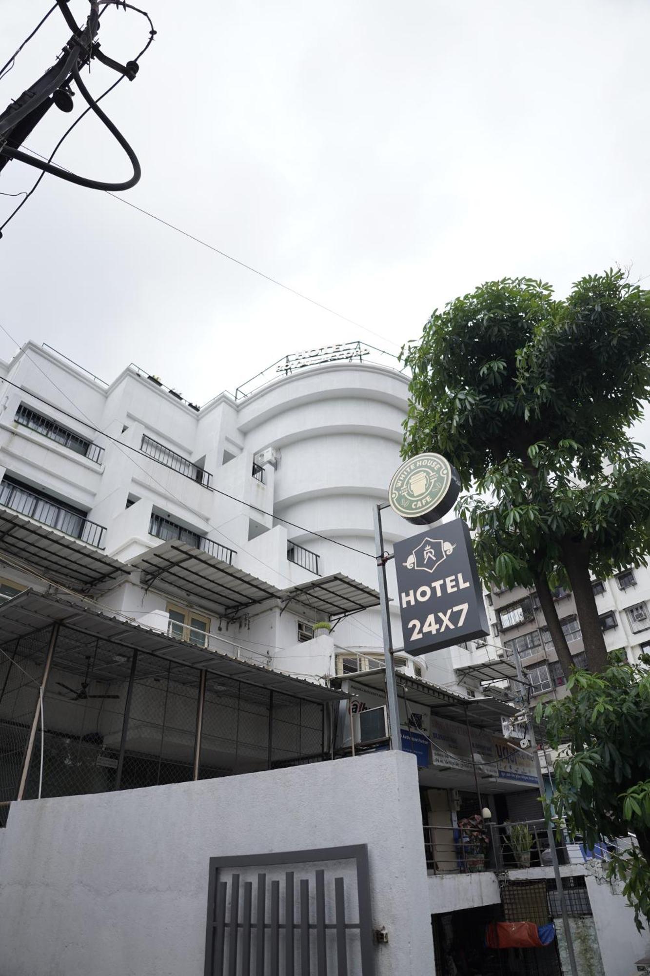 Hotel Royal Accord Surat Exterior foto